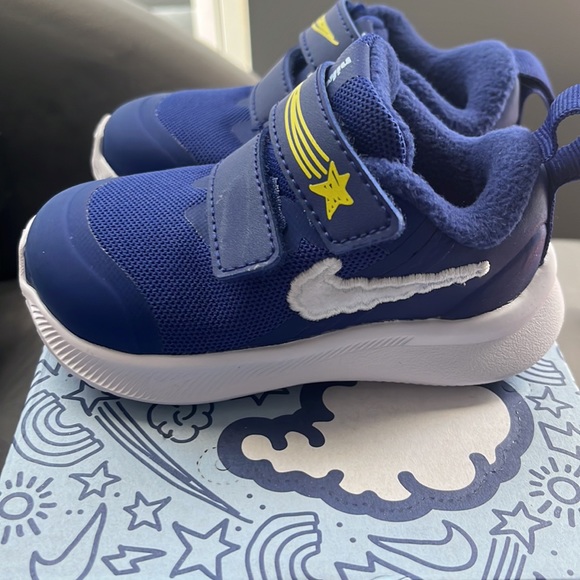 Nike Star Runner 3 Dream…Size 4C - Picture 2 of 5